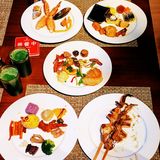 近300个餐位，结账都需要排队的热带丛林主题自助餐