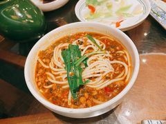 小锅米线-云海肴云南菜(正大广场店)