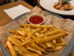 -MARU玛露音乐餐厅(大学路店)
