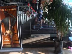 -健龙森俱乐部·游泳·健身·羽毛球综合体育馆