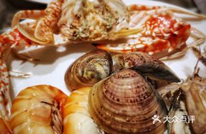 Chilled Seasonal Seafood