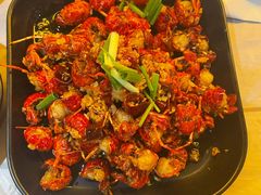 -巴厘龙虾·榜首油焖大虾(音乐学院·沿江酒馆店)
