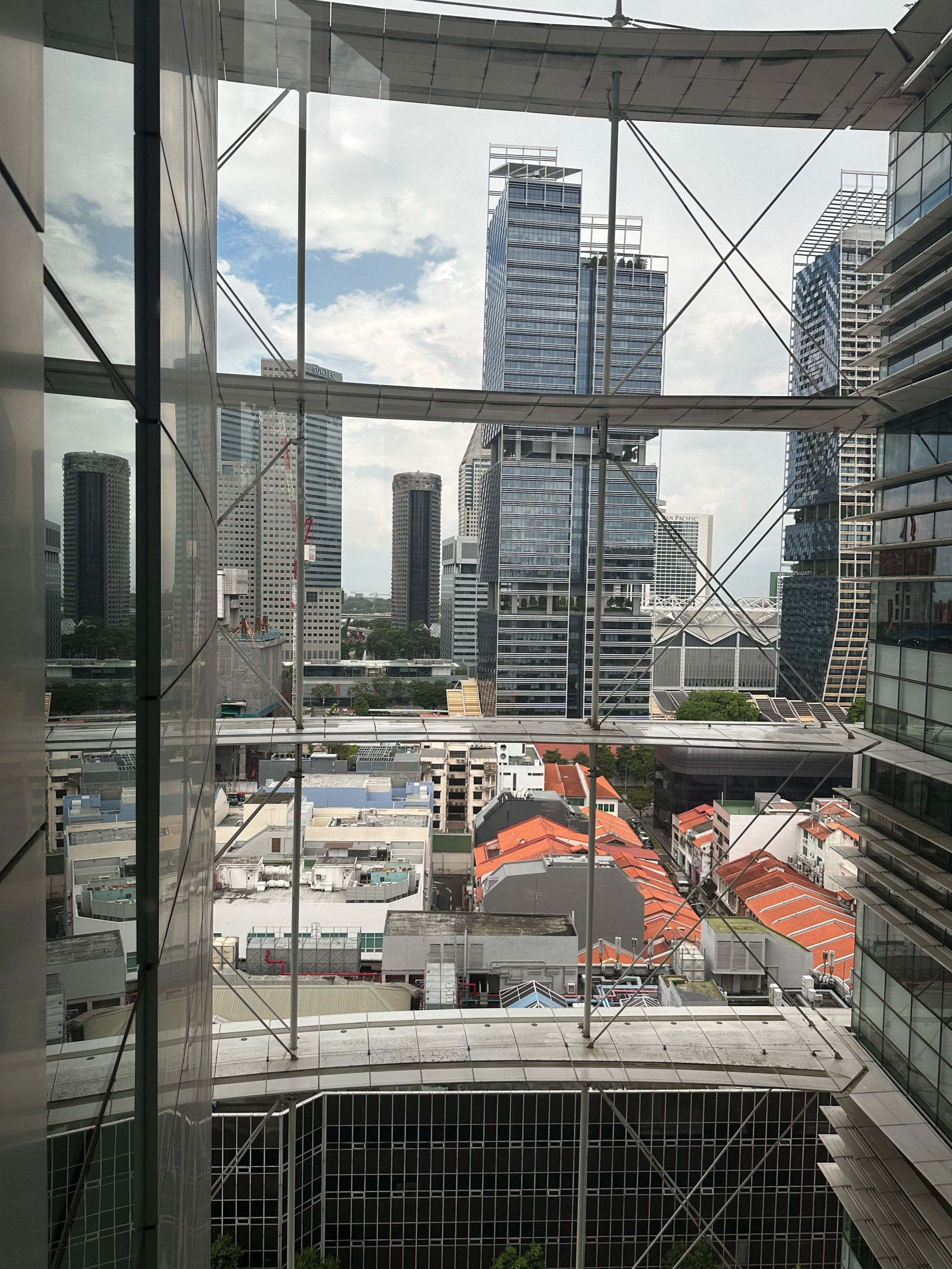 新加坡国家图书馆外观很普通,里面的景观位很好