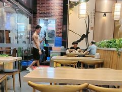 -裕记烧腊连锁餐饮(国商分店)