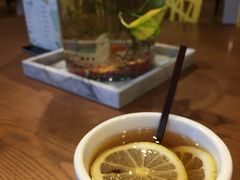 -新华里咖啡书吧(新华书店小寨店)