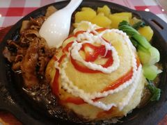 肥牛蛋包饭-北方工业大学学生餐厅
