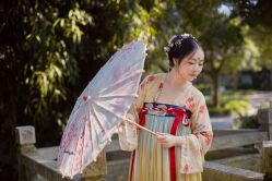 -汉仪华裳汉服馆(打浦桥店)