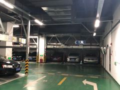 -上海当代艺术博物馆-地面停车场