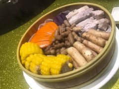 -南京悦客假日酒店