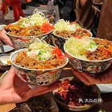 太开心了，吃饭偶遇刘涛，秦海璐拍戏