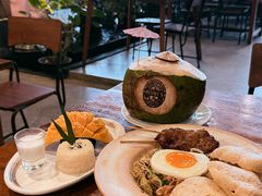 -Naughty Nuri’s Phuket