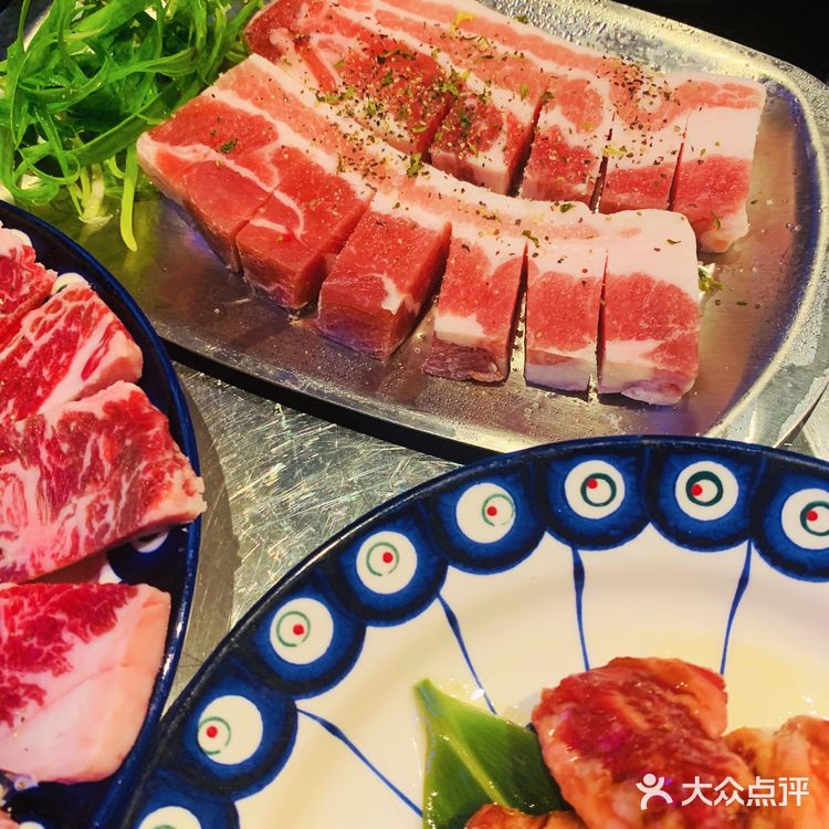 打卡最近爆火的山葵烤肉[调皮]