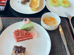-怡豪大饭店·49楼旋转自助餐厅