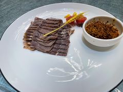 -艳阳天民俗村(公园路店)