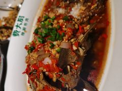 香酥大鲫鱼-费大厨辣椒炒肉(通州万达店)