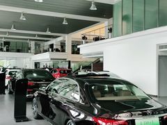 -上海星瀚奔驰4S店(红柳路店)