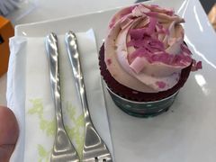 杯子蛋糕-星巴克(广州南站A18检票口楼上)