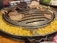 -青瓦炭韩潮烤肉(花园道店)