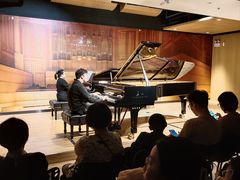 -柏斯音乐艺术中心·钢琴·吉他(上音店)