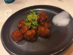 红酒泡沫牛仔粒-荟廷·晶萃(陆家嘴尚悦湾店)