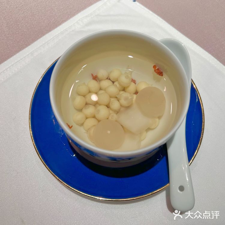 返杭前的最后一顿 —— 台州餐饮龙头企业的新荣记