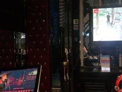 -蓝尊量贩(黄河路店)