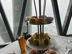 -广州塔卢特斯法国旋转餐厅