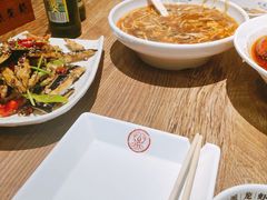 酸辣汤-叶派龙虾•招牌香辣蟹·海鲜(中海国际店)