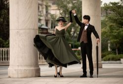 -雪中彩影婚纱摄影·微光艺术中心