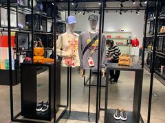 -MCM(比斯特上海购物村店)