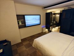 -杭州西湖湖滨银泰亚朵酒店