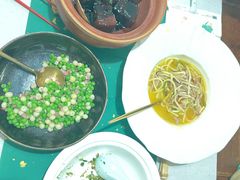-荷风细雨·中国茶宴(世纪大道店)