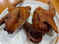 红烧乳鸽-煲煲掂风味煲仔饭餐厅(西区店)