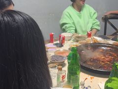 -渝嘴小老弟老火锅(华新村店)