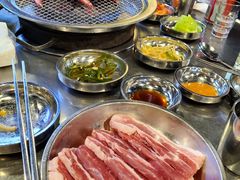 -釜山火炉·海鲜烤肉(紫藤路店)