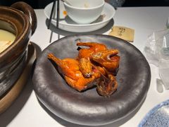 脆炸乳鸽-荣小馆(安达仕店)
