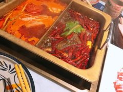 -尚尚仙·酸汤猪手·猪肚鸡火锅(华联万柳购物中心店)