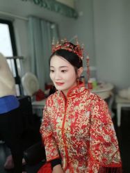 -雪莉美妆婚纱馆