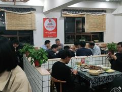 大堂-八两八金·莱芜特色炒鸡(市南漳浦路店)