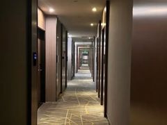 -潮漫酒店(北京通州环球度假区临河里地铁站店)