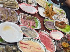 -四囍码头海鲜烧烤自助火锅(外滩南京东路悦荟广场店)