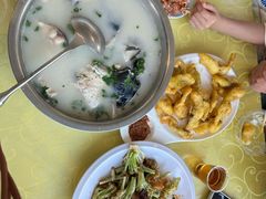 -雪湖煜辰鱼头老店(雪野湖店)