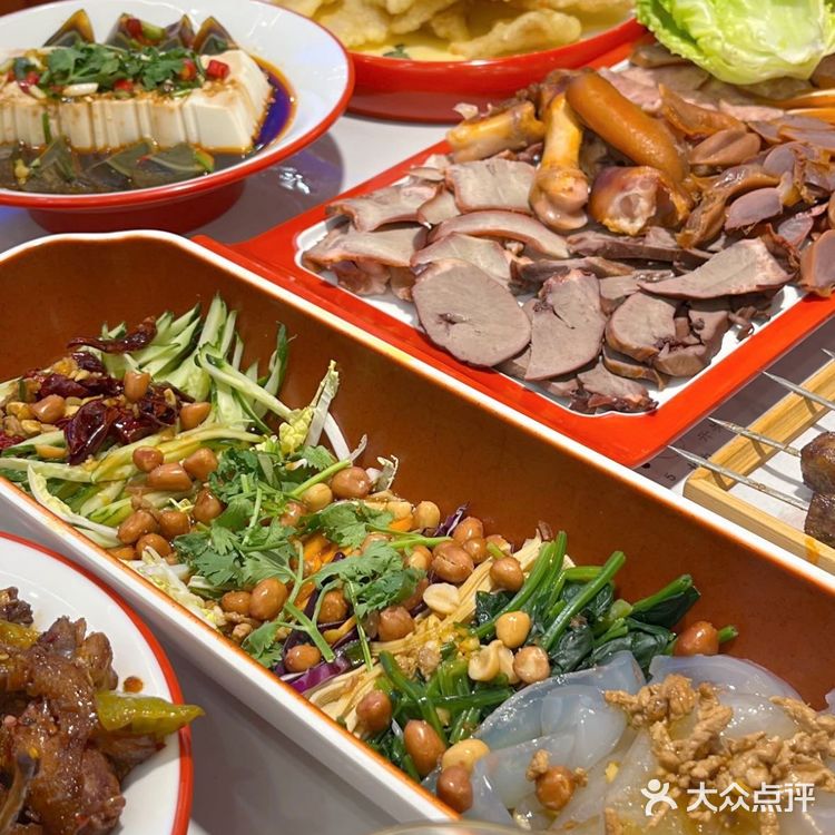 夏天的快乐就是东北烧烤➕龙虾！绝了！