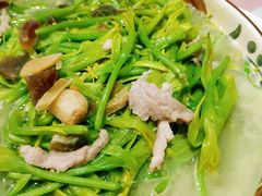 -龙桥私厨·姜花菊花过桥鱼·顺德菜(容桂店)