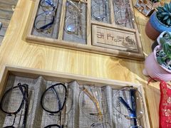-肆兮眼镜·蔡司·徕卡战略合作店(大坪店)