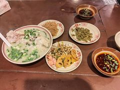 -老方桌烂蹄花川菜馆(九龙坡店)