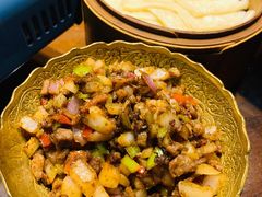 薄饼卷羊肉粒-楼兰新疆主题餐厅(苏州中心店)