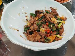 -湖南人家湘菜馆(镇江路店)