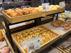 -顶东面包花园·生日蛋糕(世博店)
