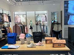 -王府井奥莱临潼小镇(临潼店)
